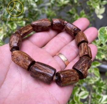 Vòng Trầm Hương sánh chìm 12 ly kết hợp Tỳ Hưu Bạc Mạ Vàng